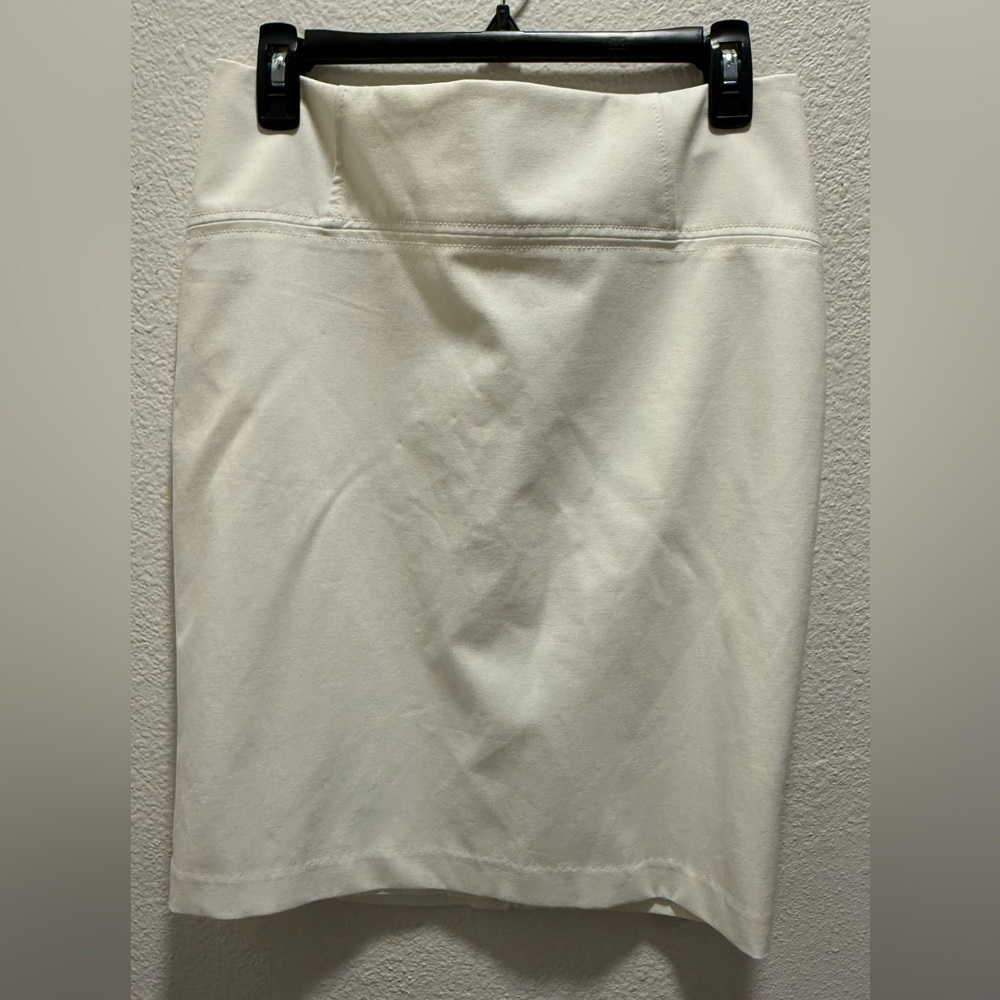 NWT New York & Company Cream Pencil Skirt